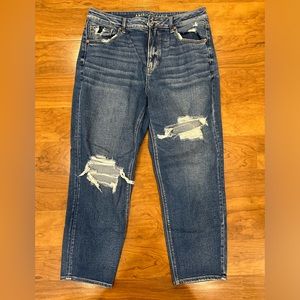American Eagle Mom Jeans!